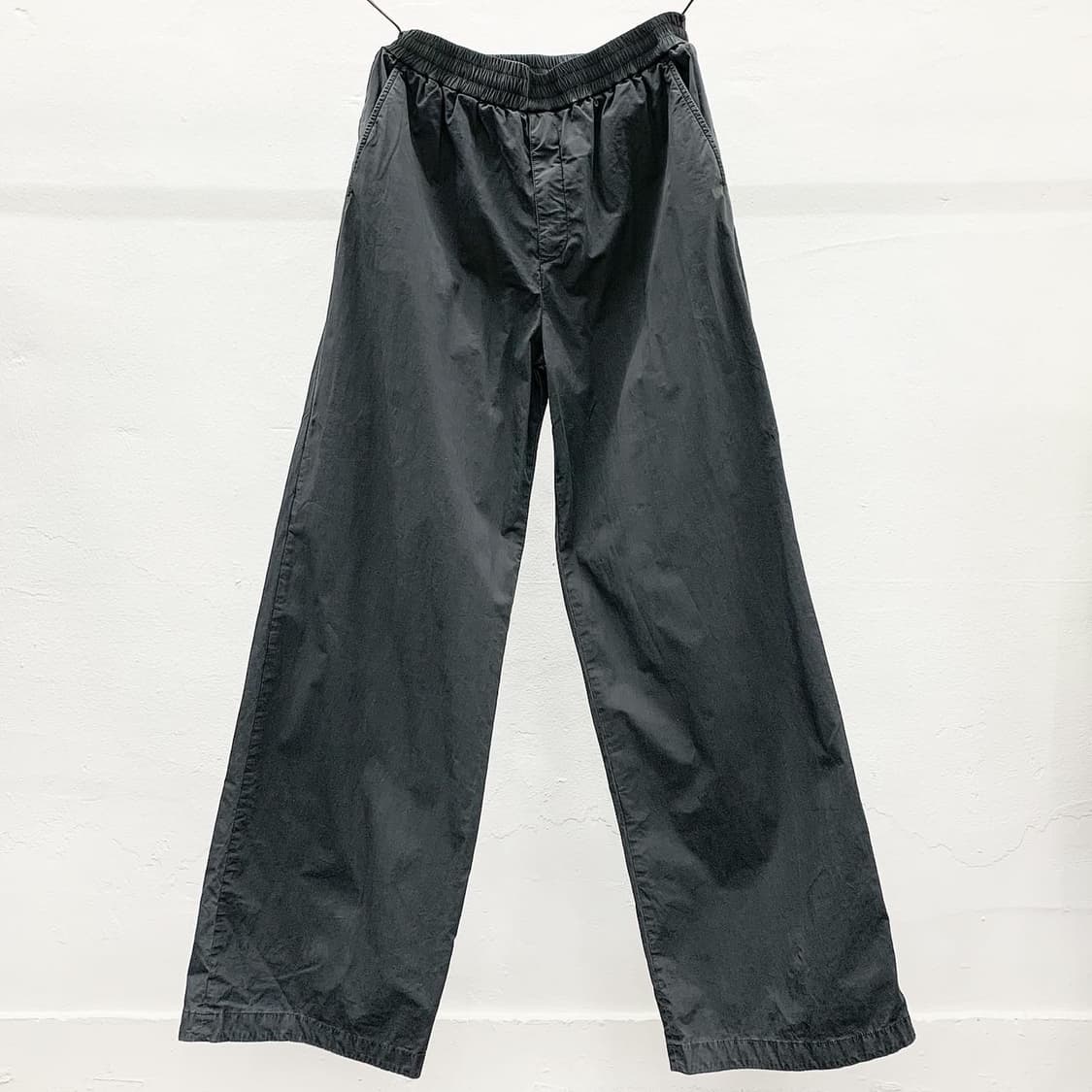 아크네 스튜디오 플루이드 챠콜 와이드 팬츠 상품이미지1