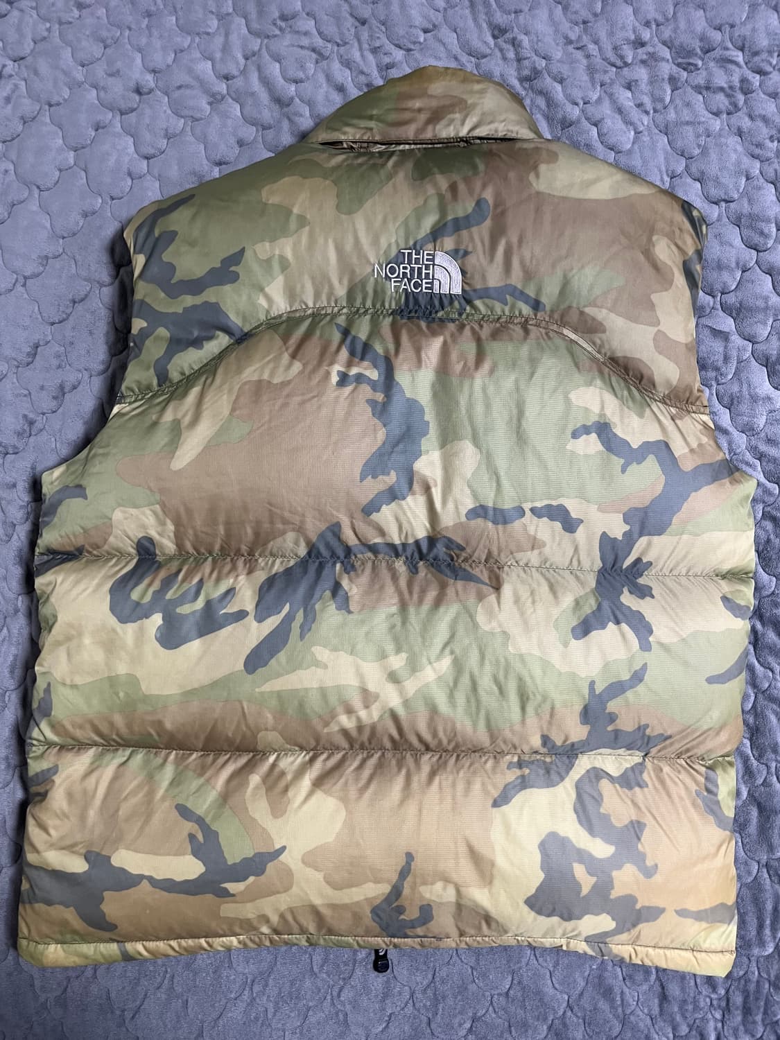 노스페이스 700 중앙로고 카모 패딩 조끼 베스트 XL 상품이미지5