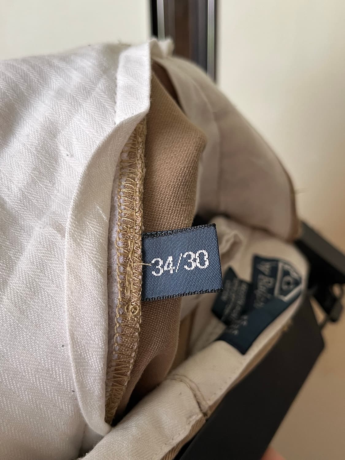 폴로 투턱 치노 팬츠 상품이미지3