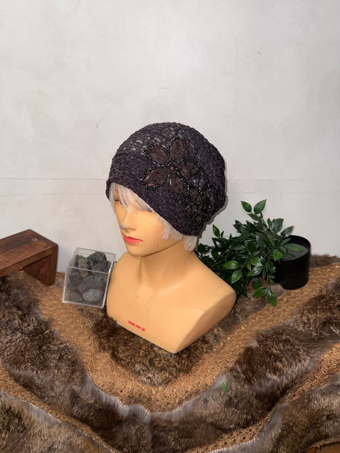 Ash purple floral lace beads beanie 상품이미지1