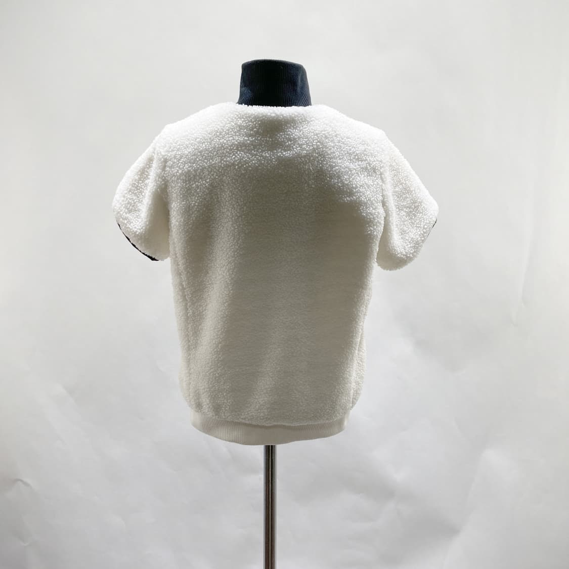 이안폴터디자인 22fw 여 보아플리스 반팔 S  상품이미지3