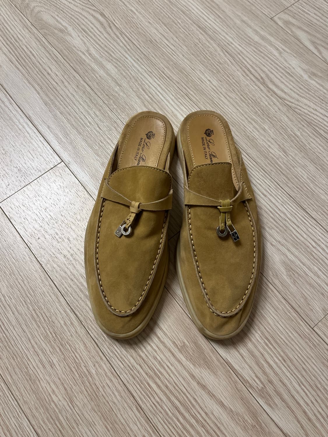 (급처/정품) 로로피아나 바부슈 뮬 로퍼 240 상품이미지2