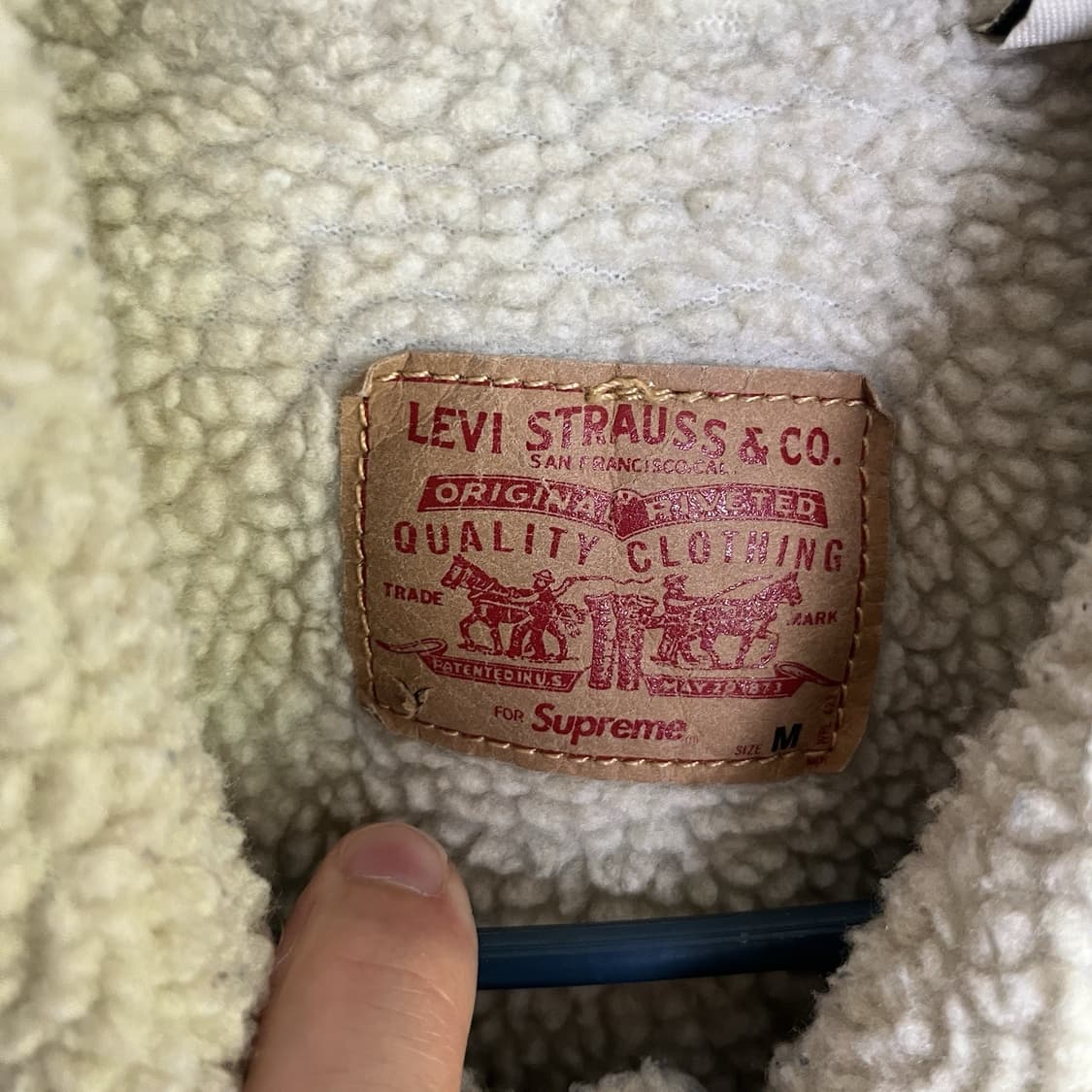 슈프림 x 리바이스 쉐르파 데님 자켓 라이트블루 상품이미지3