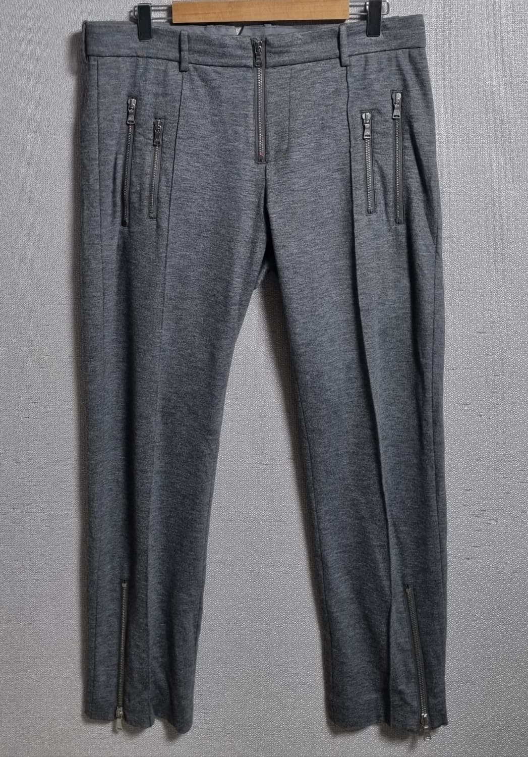 50사이즈 (XL) 닐바렛 멀티지프 그레이 슬랙스 상품이미지1