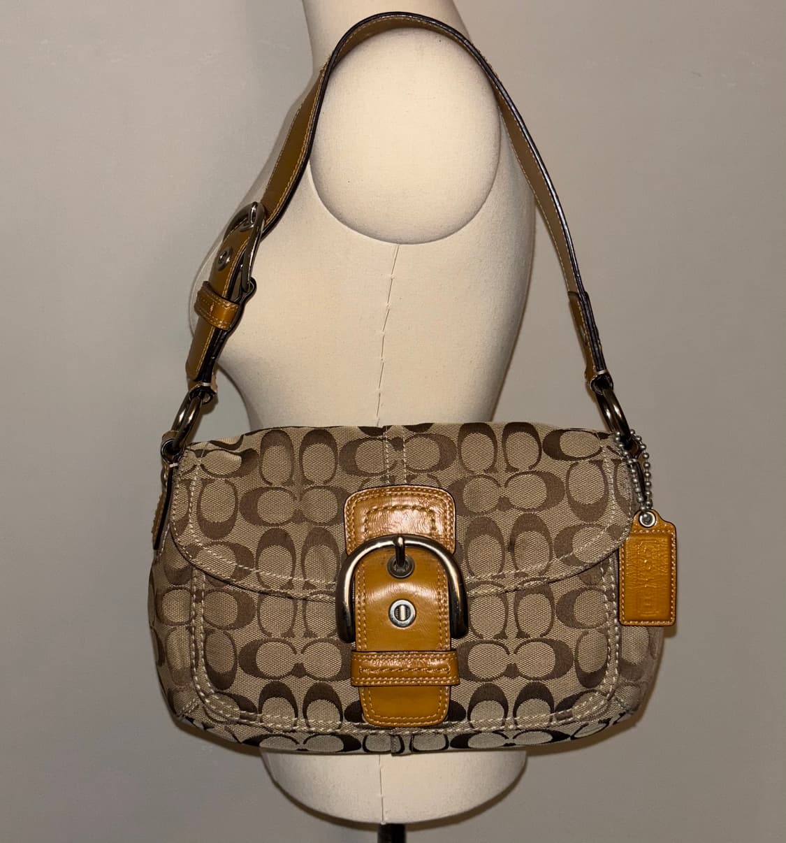 🚨연말세일🚨Coach signature Shoulder Bag 상품이미지1