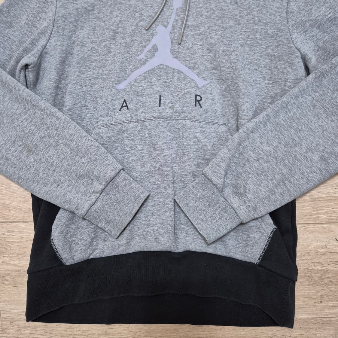 조던 에어 센터로고 블랙 배색 그레이 후드티 상품이미지3