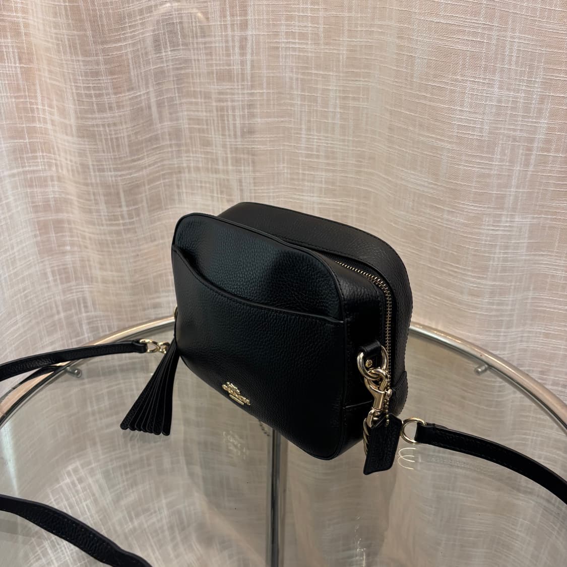 정품 코치 태슬 카메라 크로스백     상품이미지4