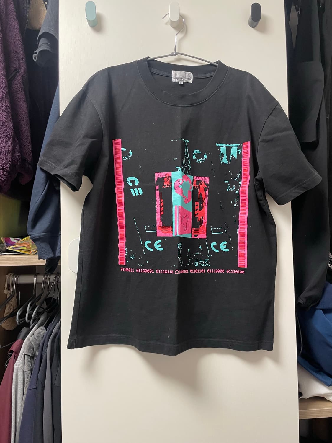 카브엠트 티셔츠 판매합니다 상품이미지1