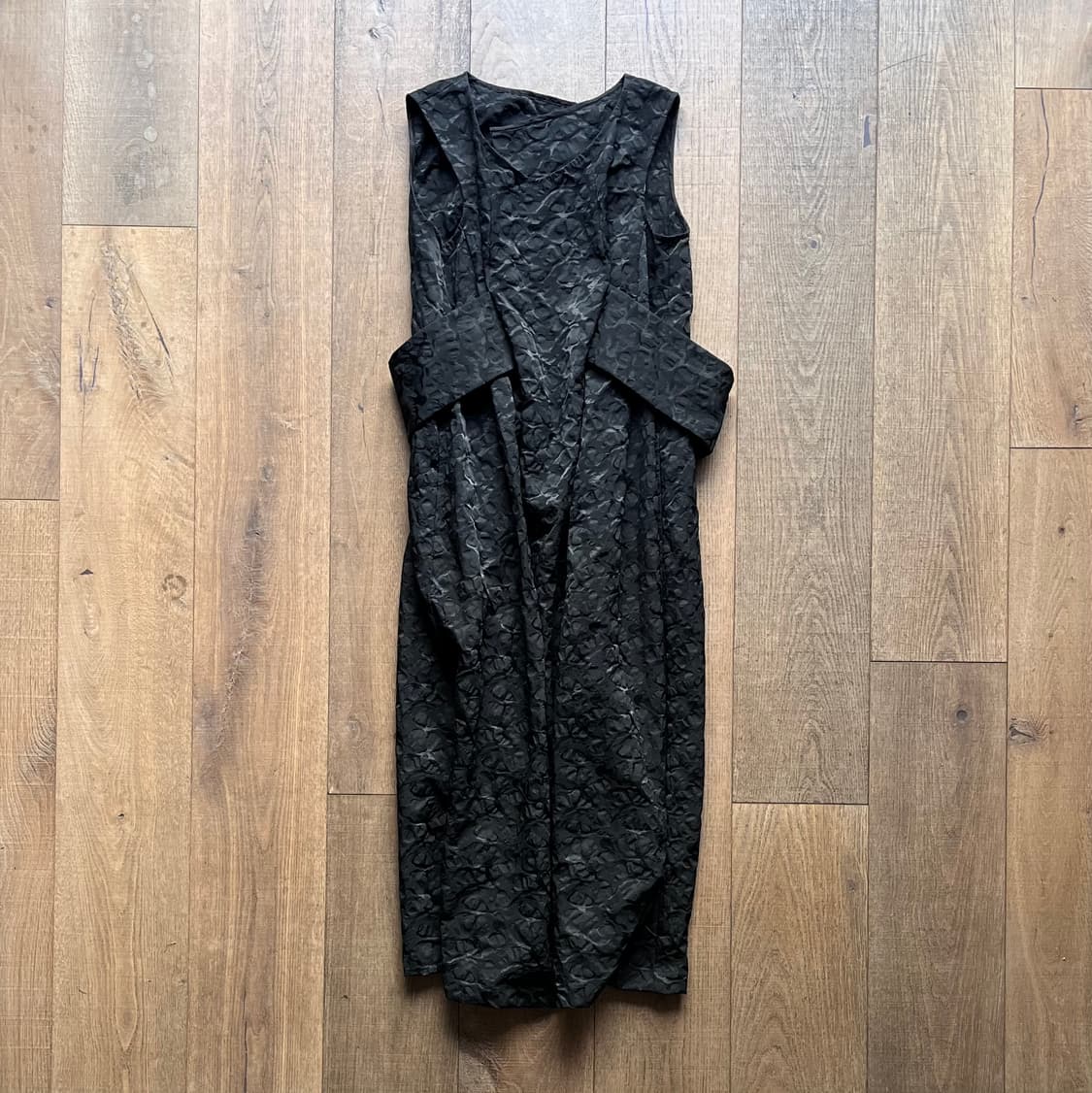 Volume Texture Apron One Piece 상품이미지1