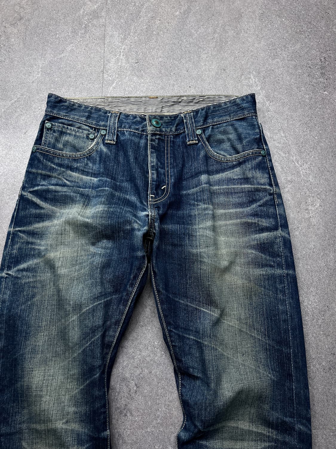 리바이스 501 하드 페이딩 스트레이트 데님 상품이미지4