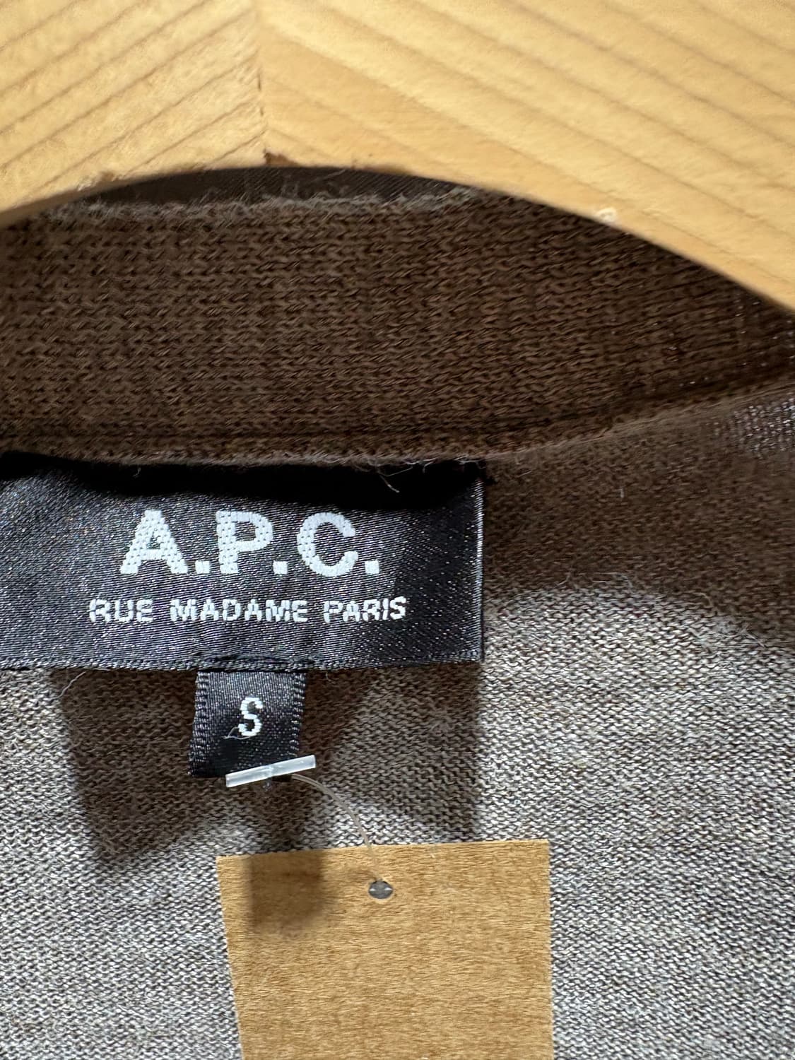 S A.P.C 아페쎄 버튼 그레이 가디건 상품이미지5