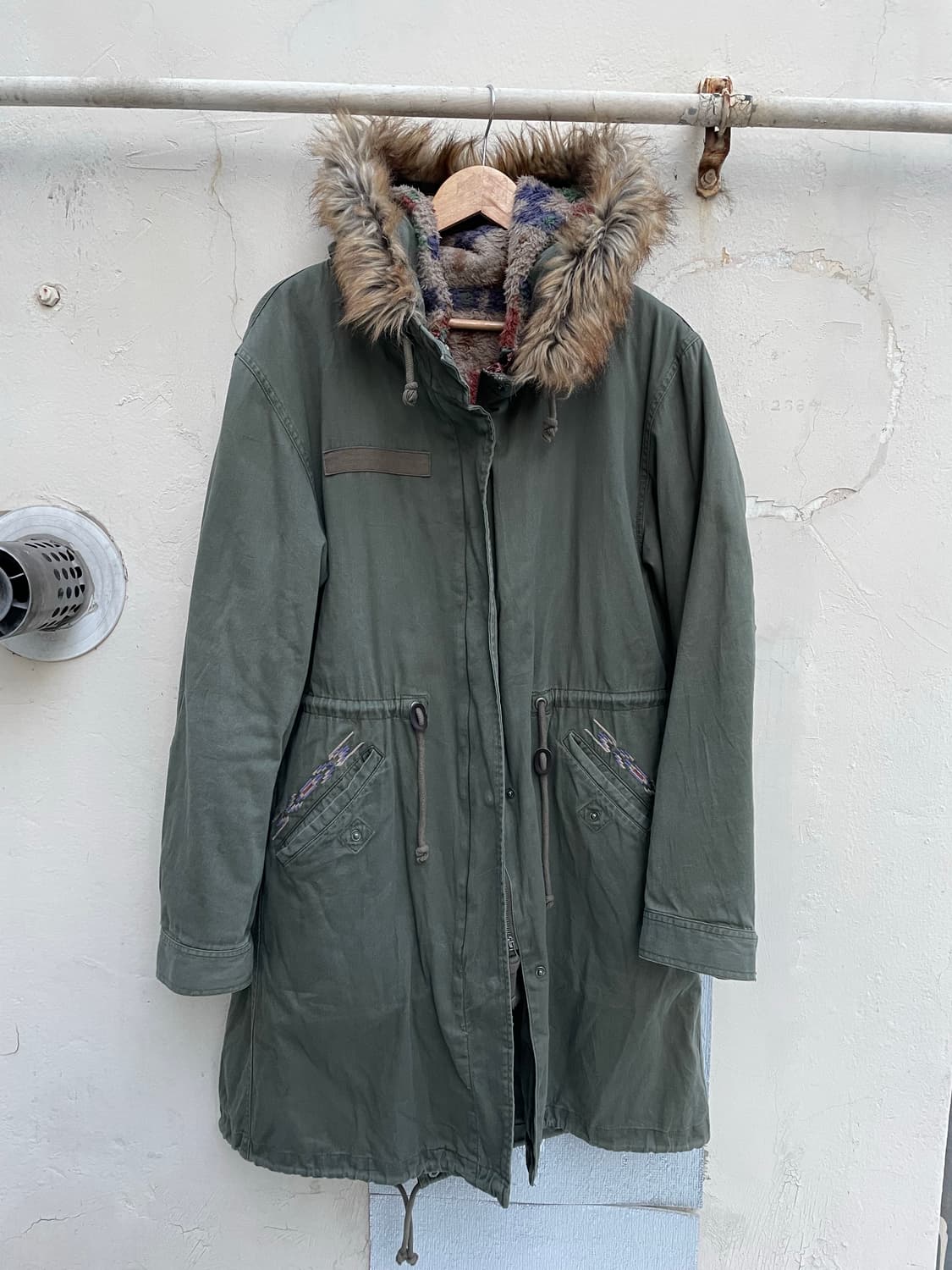 치치카카 피쉬테일 파카, 올리브 L 상품이미지1