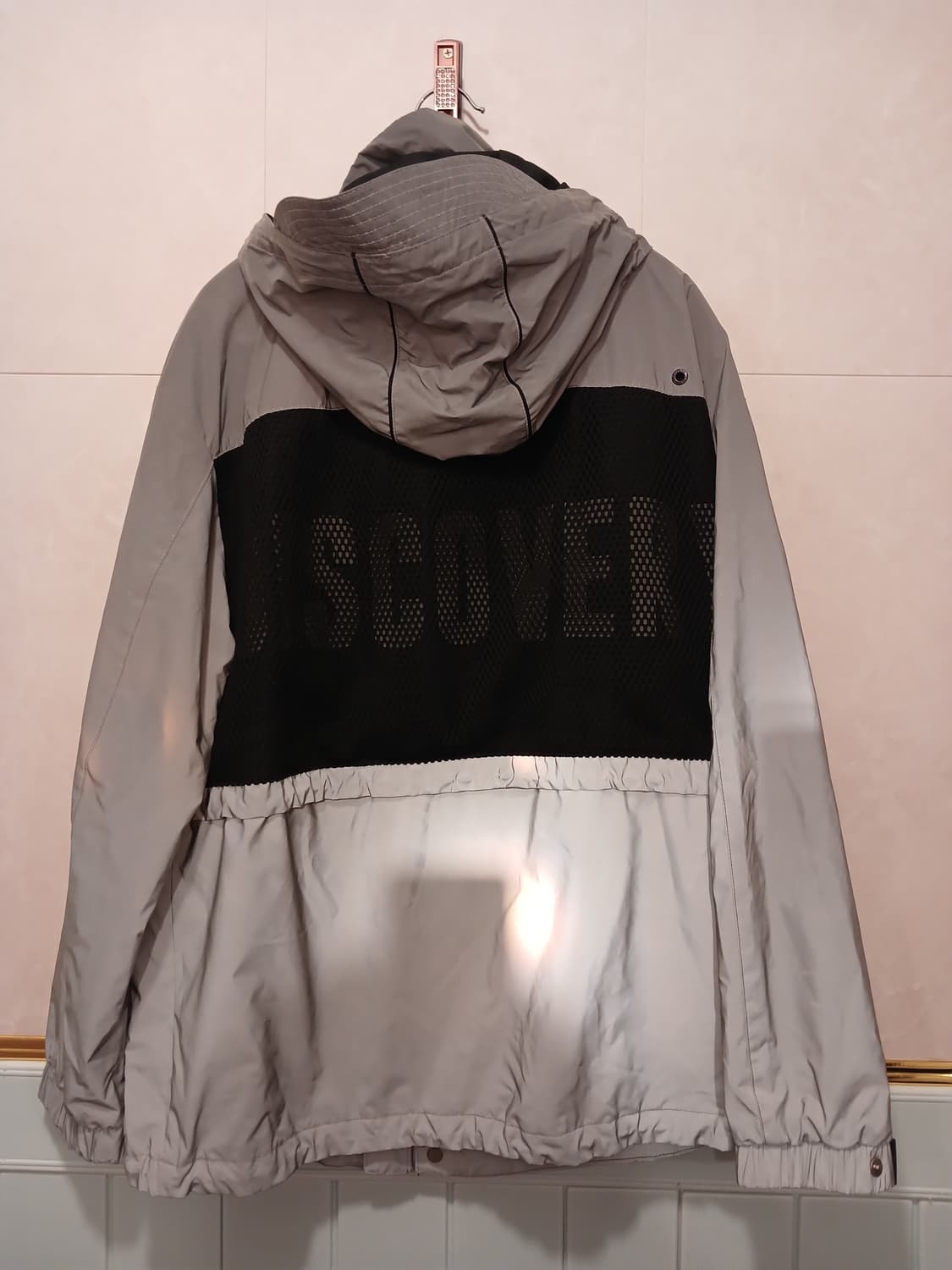 디스커버리 정품 여성 리플렉티브 반사판 후드 점퍼 95 사이즈 상품이미지10