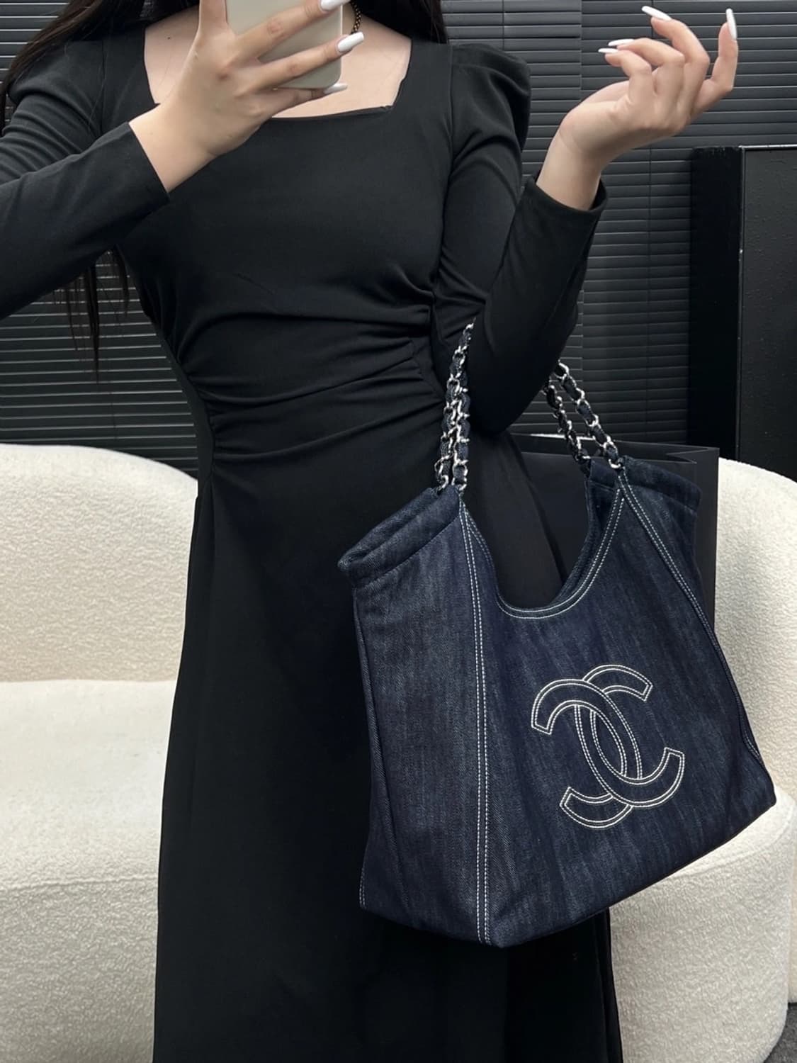 샤넬 CC로고 데님 체인 숄더백 흑청 상품이미지3