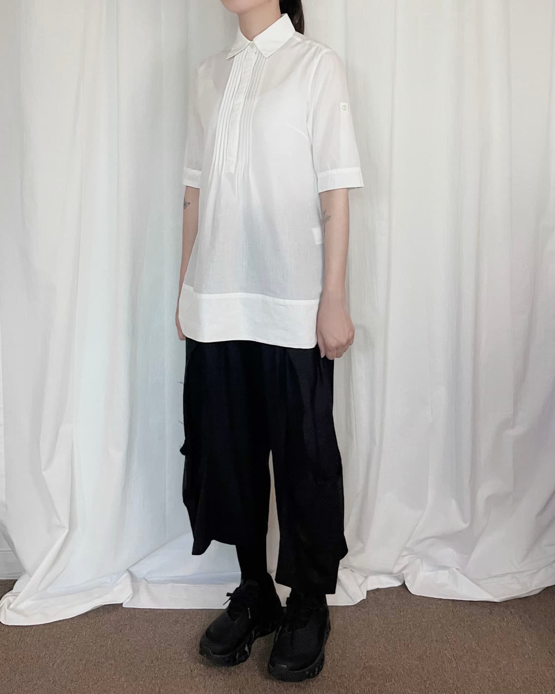 Pleated Front Half Sleeve Shirt - White 상품이미지1