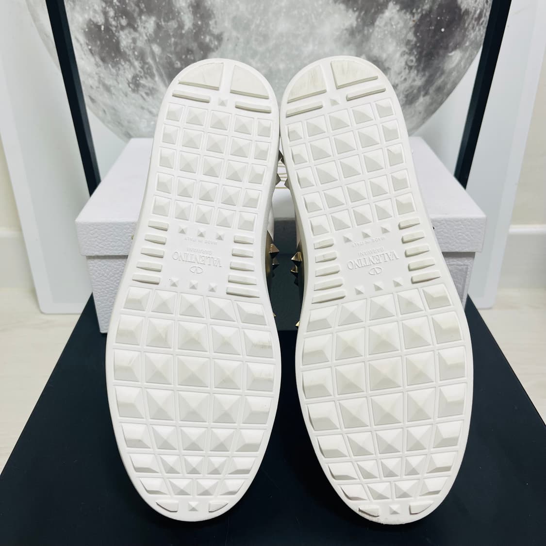 정품 41) 발렌티노 골드 락스터드 스니커즈 265~270 상품이미지5