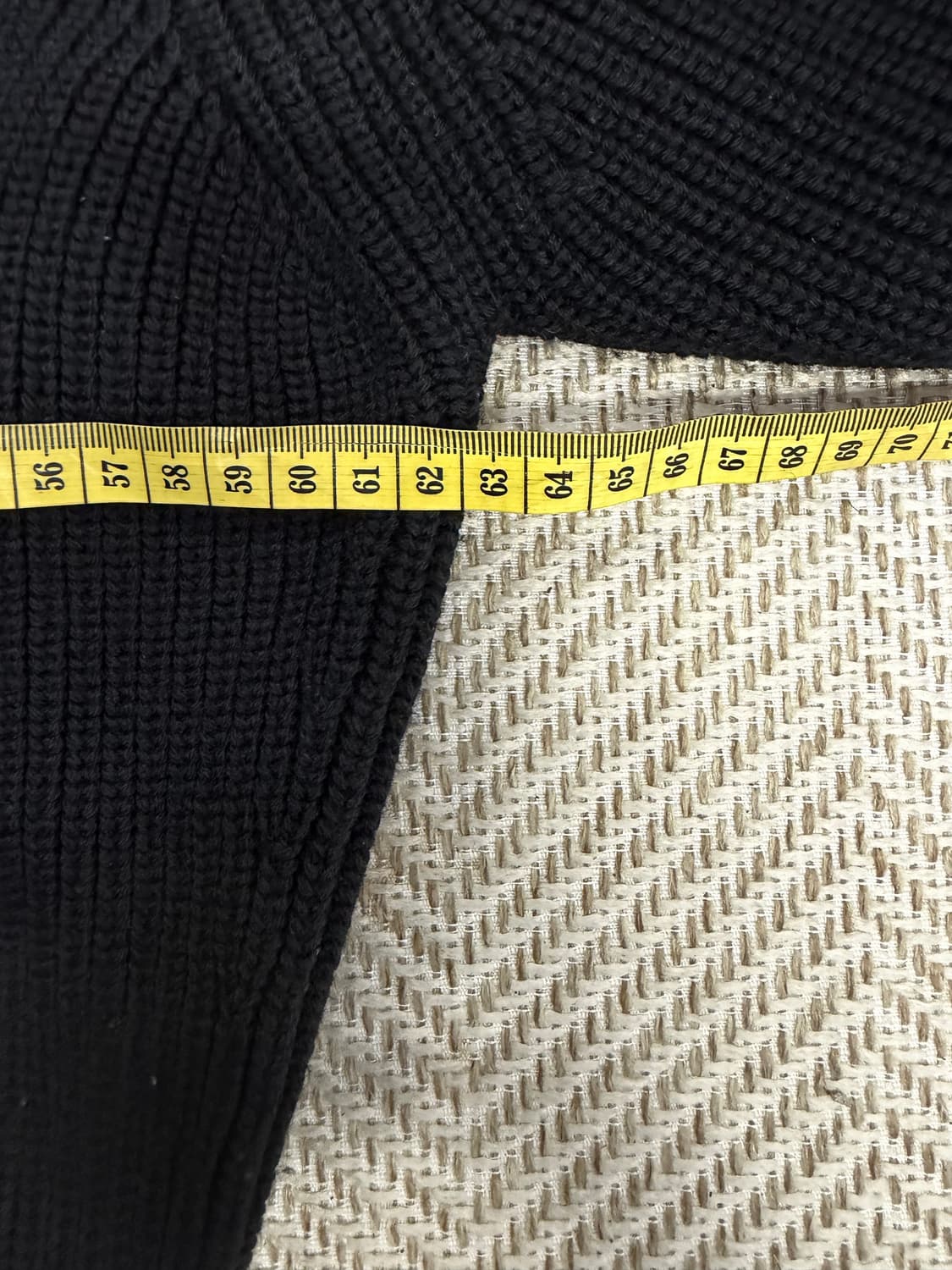 정품) COS 코스 여성 오버핏 블랙 니트 반집업 니트 L 상품이미지9