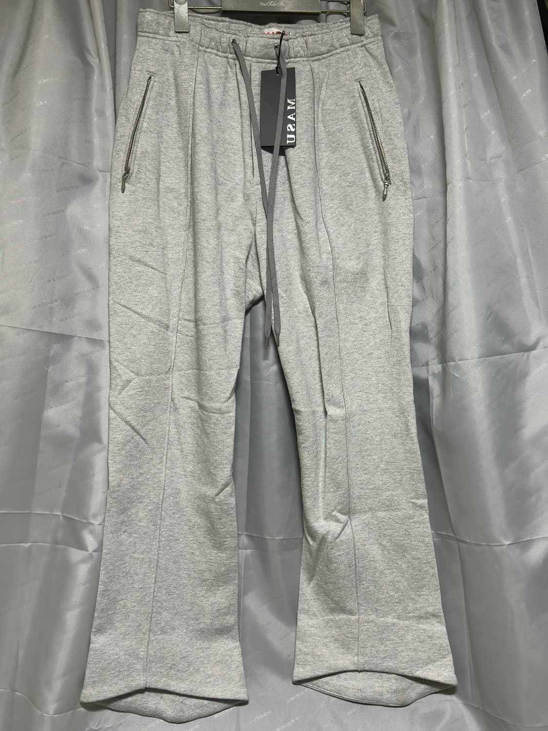 Masu 마수 그레이 스웻팬츠 있는 상품이미지1