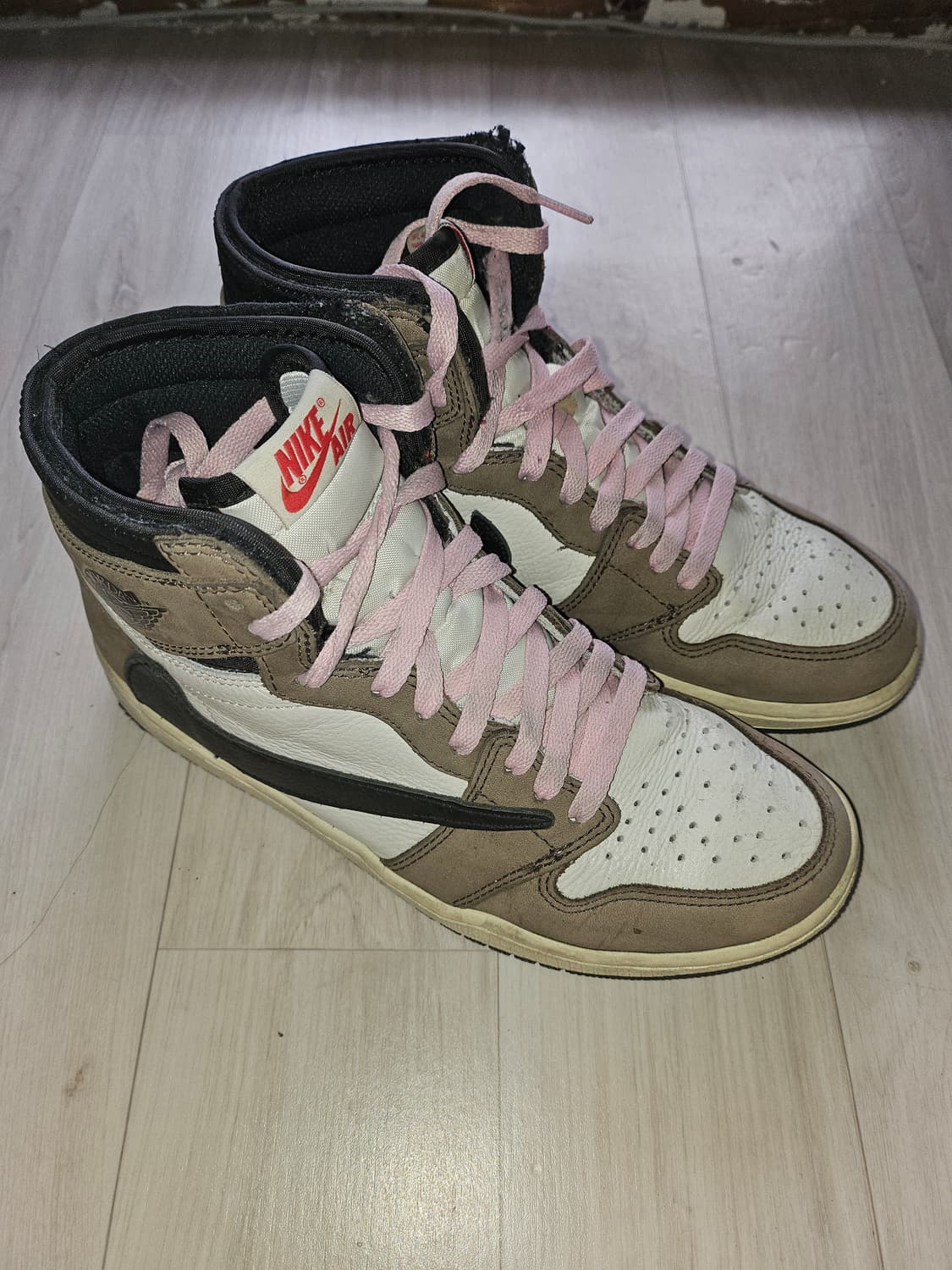 (260) 조던1 트래비스 스캇 하이 모카 상품이미지4