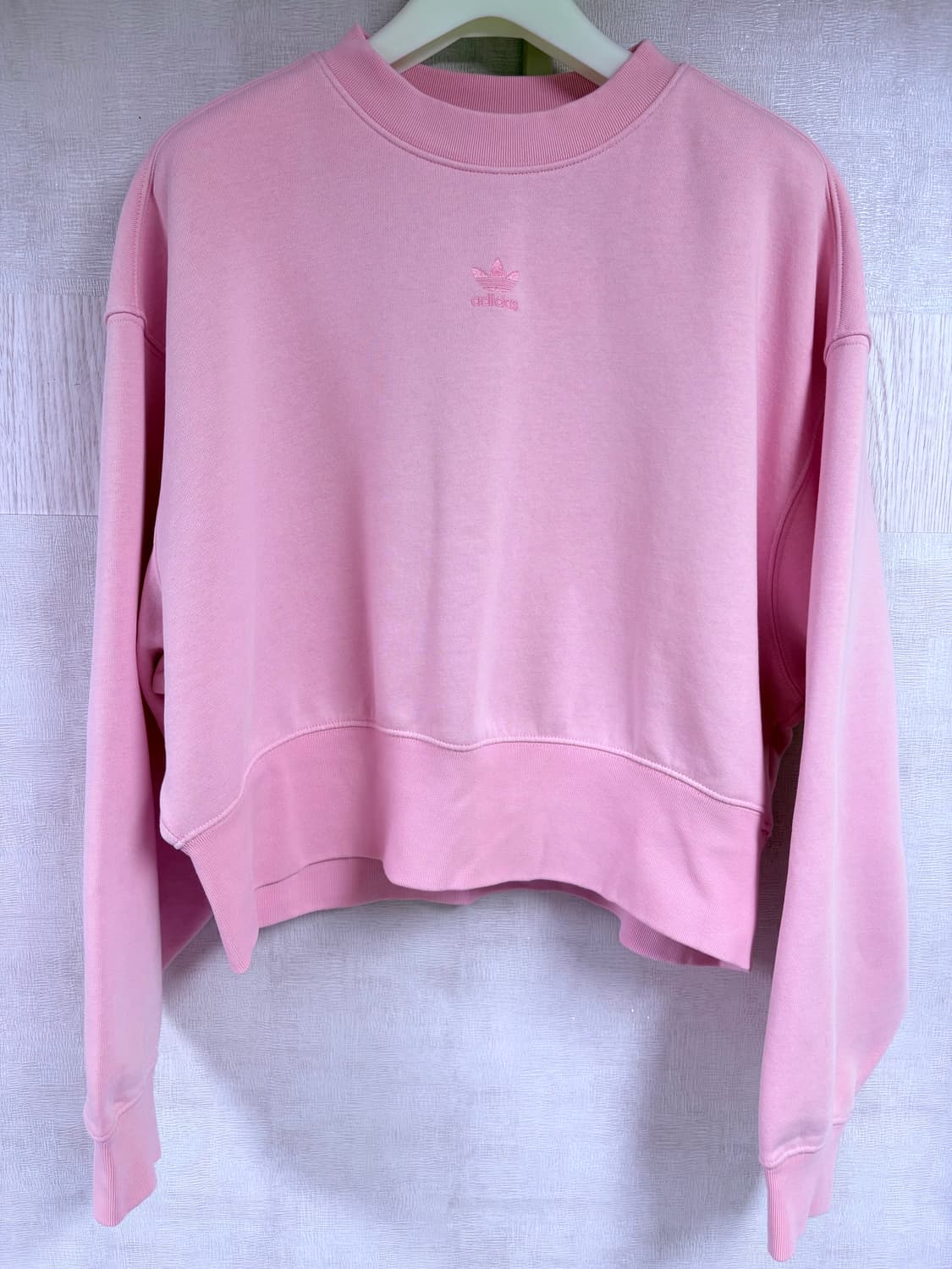 아디다스 크롭 맨투맨 상품이미지2