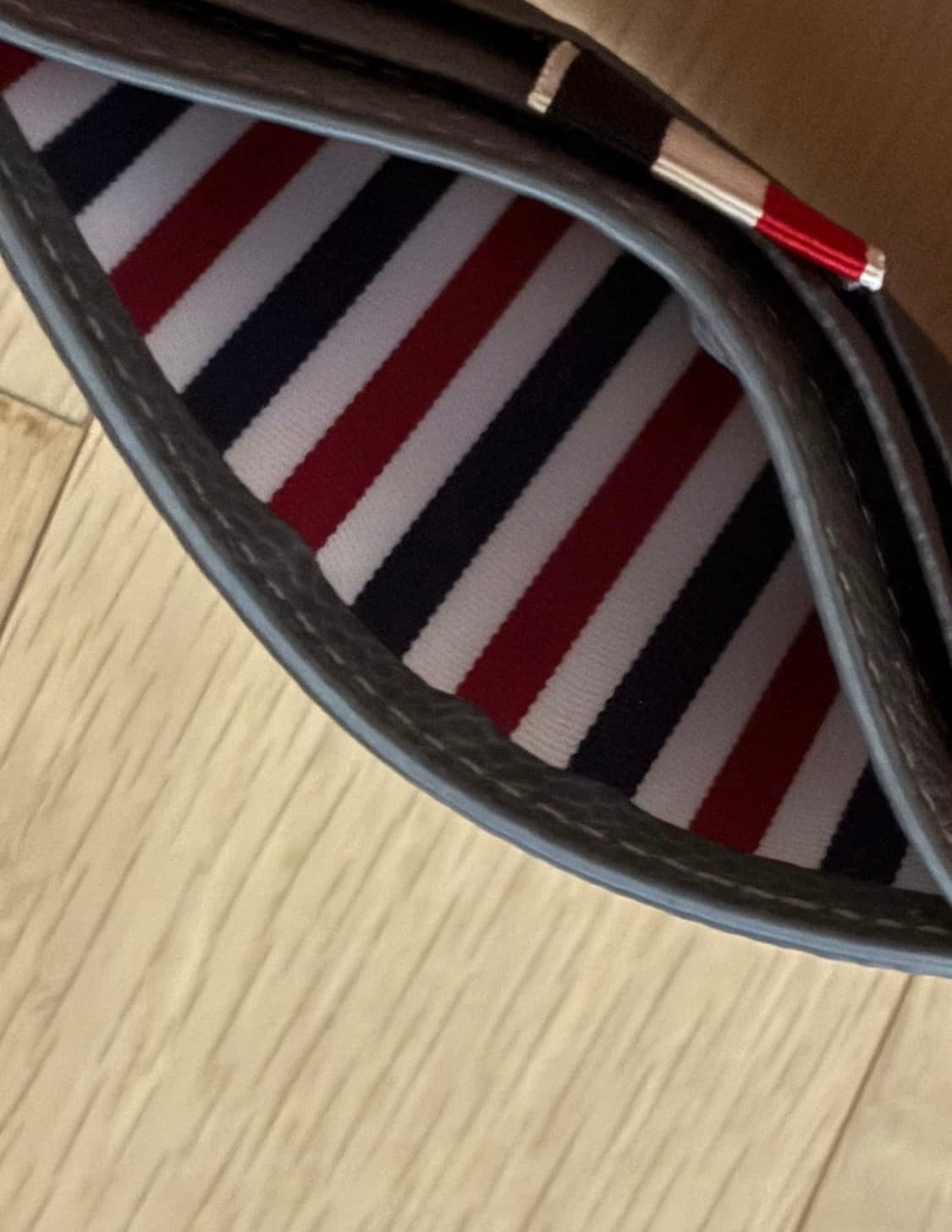 톰브라운 랍스터 페블 그레인 카드지갑 상품이미지3