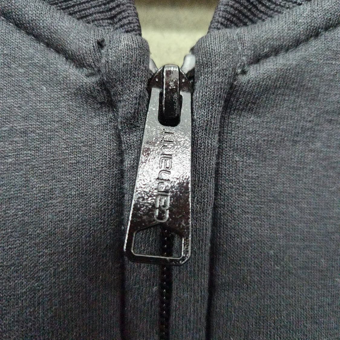 칼하트 카럭스 봄버 자켓 남성 M 상품이미지3