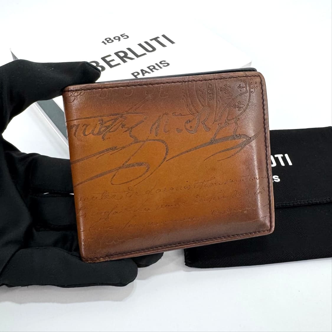 벨루티 스크리토 레더 남성 반지갑  상품이미지4