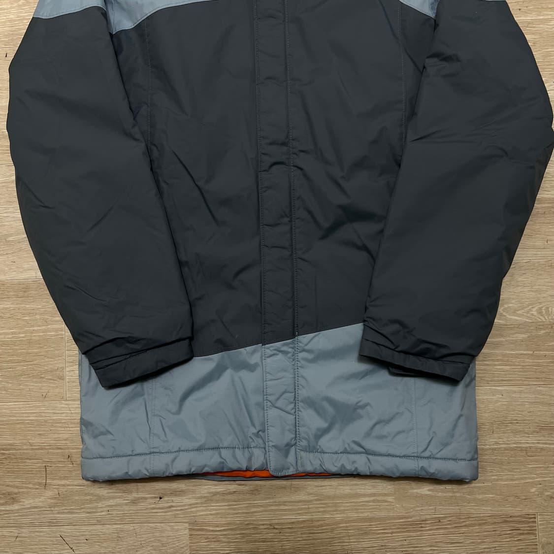 컬럼비아 키즈 배색 후드 바람막이 점퍼 [그레이] L(14-16) 상품이미지3