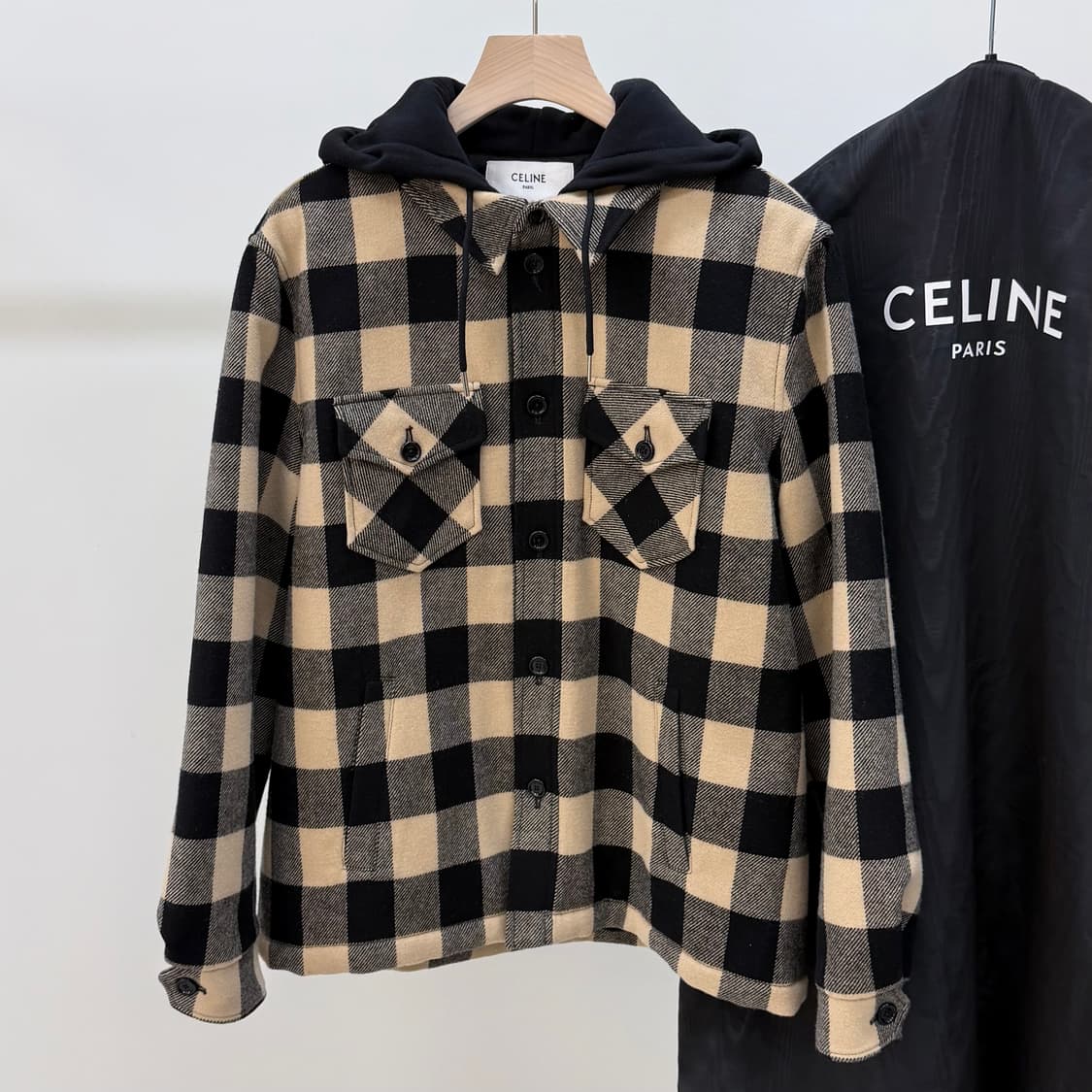 [S+급/50] 셀린느 체크 울 후드 오버셔츠 자켓 베이지 상품이미지3