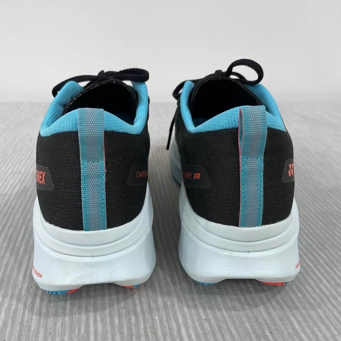 842) 요넥스 카본 크루즈 XR 런닝화 280mm 상품이미지4