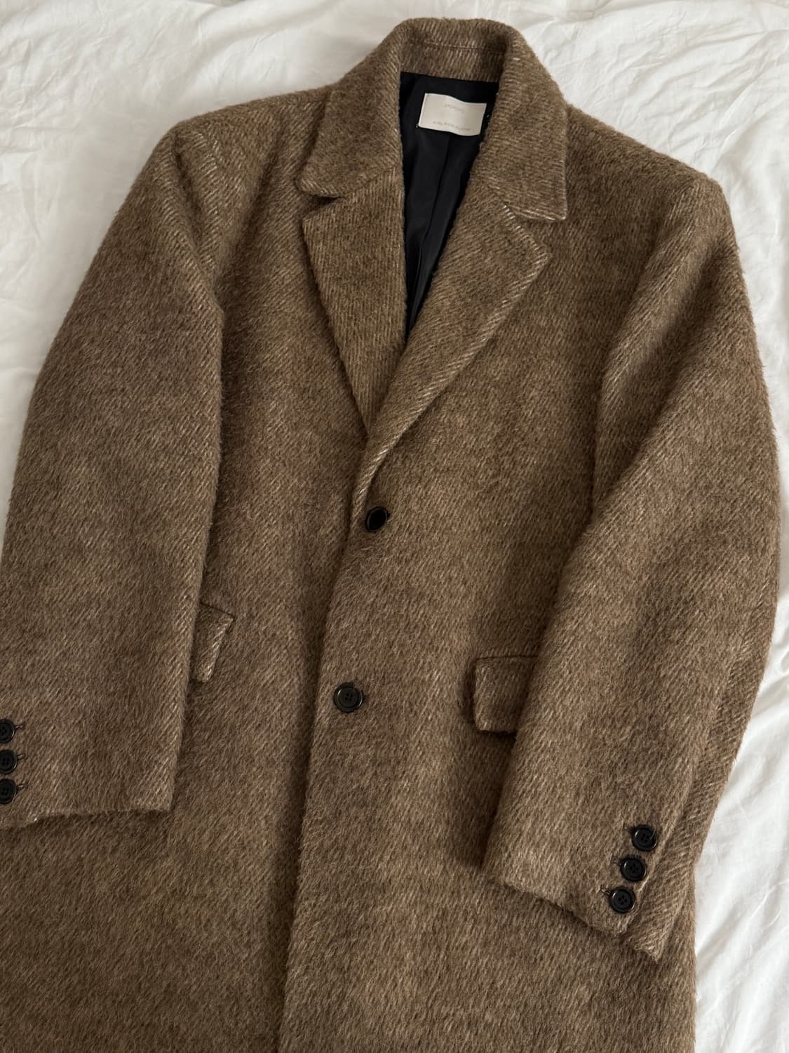 아모멘토 24fw 헤어리 코트 M size 상품이미지1