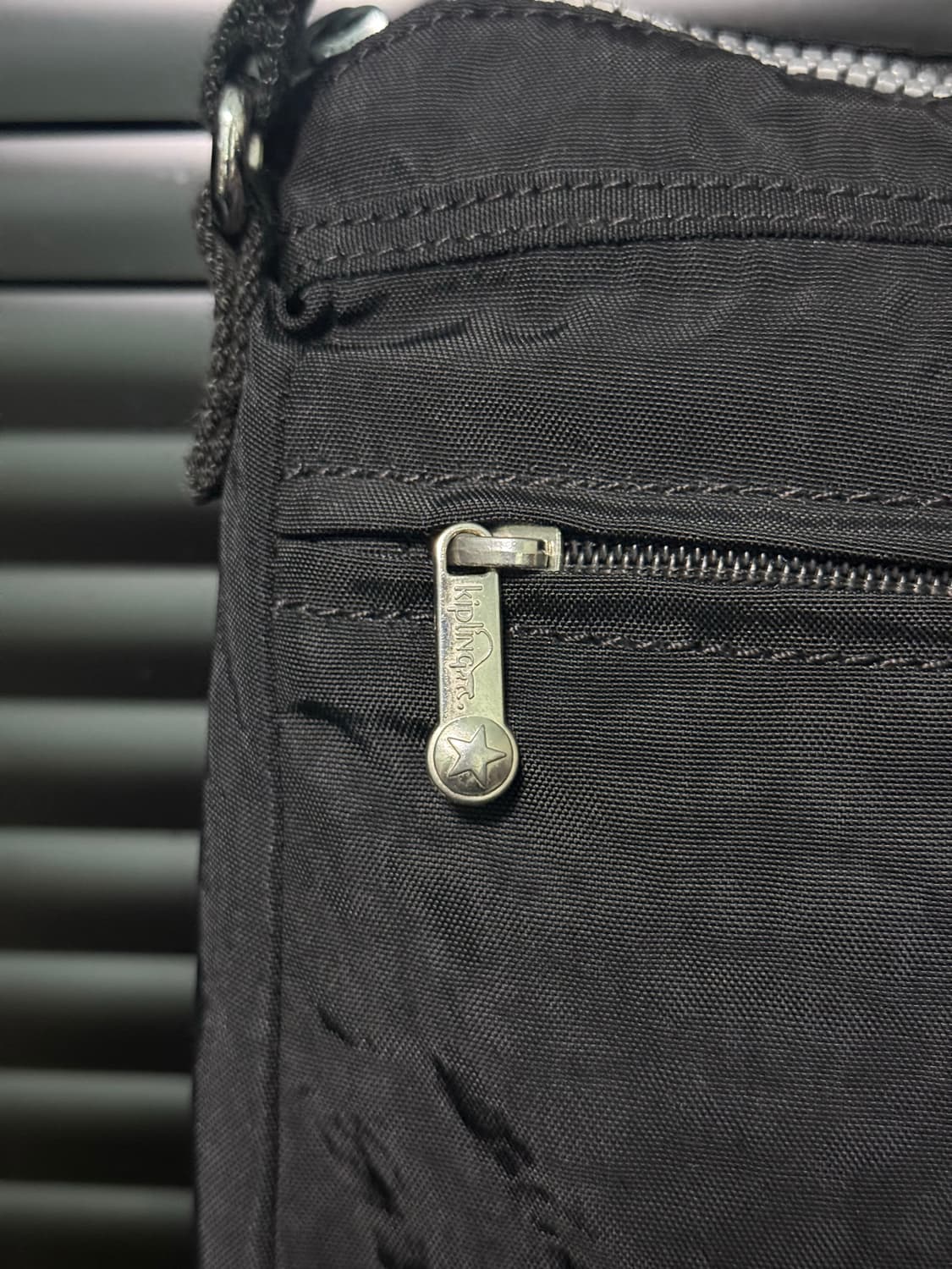 키플링 블랙 크로스백 가방 고릴라 원숭이 인형 키링 학교 Y2K 빈티지  상품이미지7