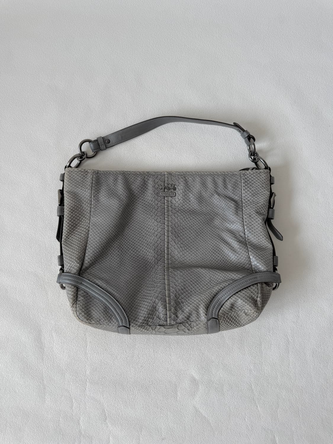 코치(COACH) 파이톤 패턴 숄더백 상품이미지1