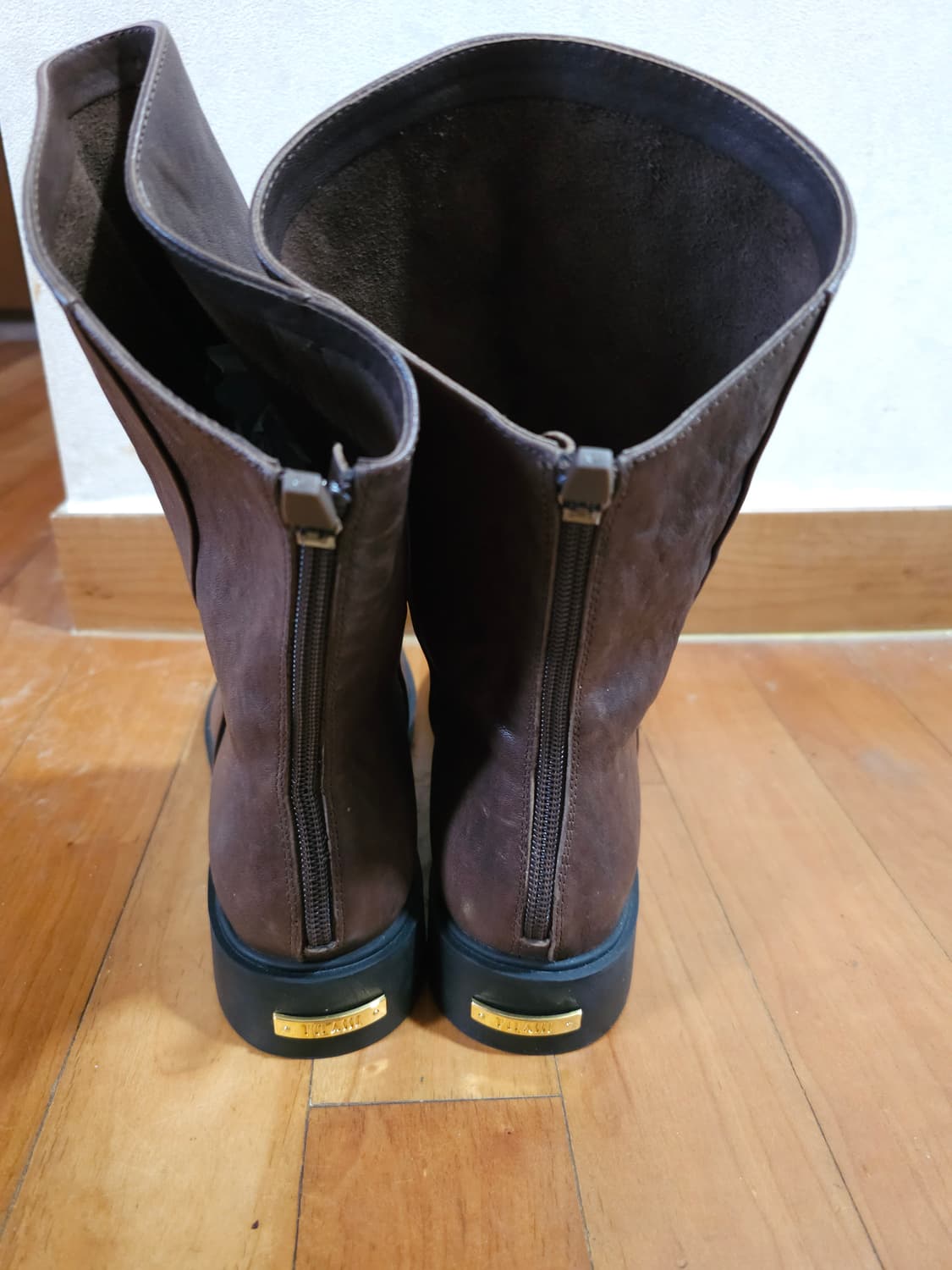 새상품)티클라쎄 브라운 가죽 미들부츠 255 상품이미지4