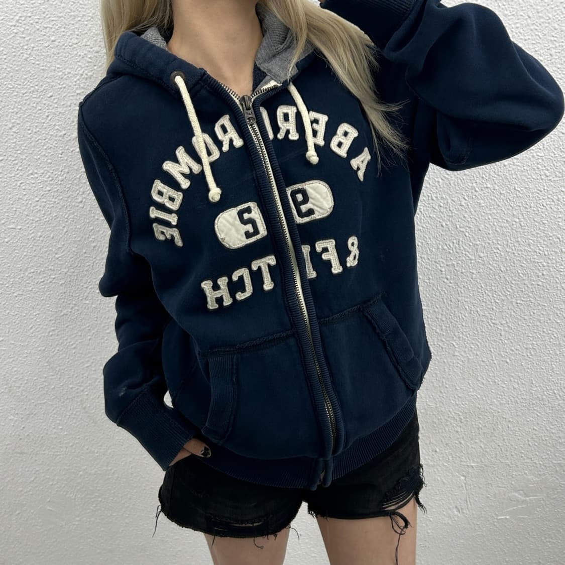 아베크롬비 센터로고 네이비 후드집업 L 상품이미지2