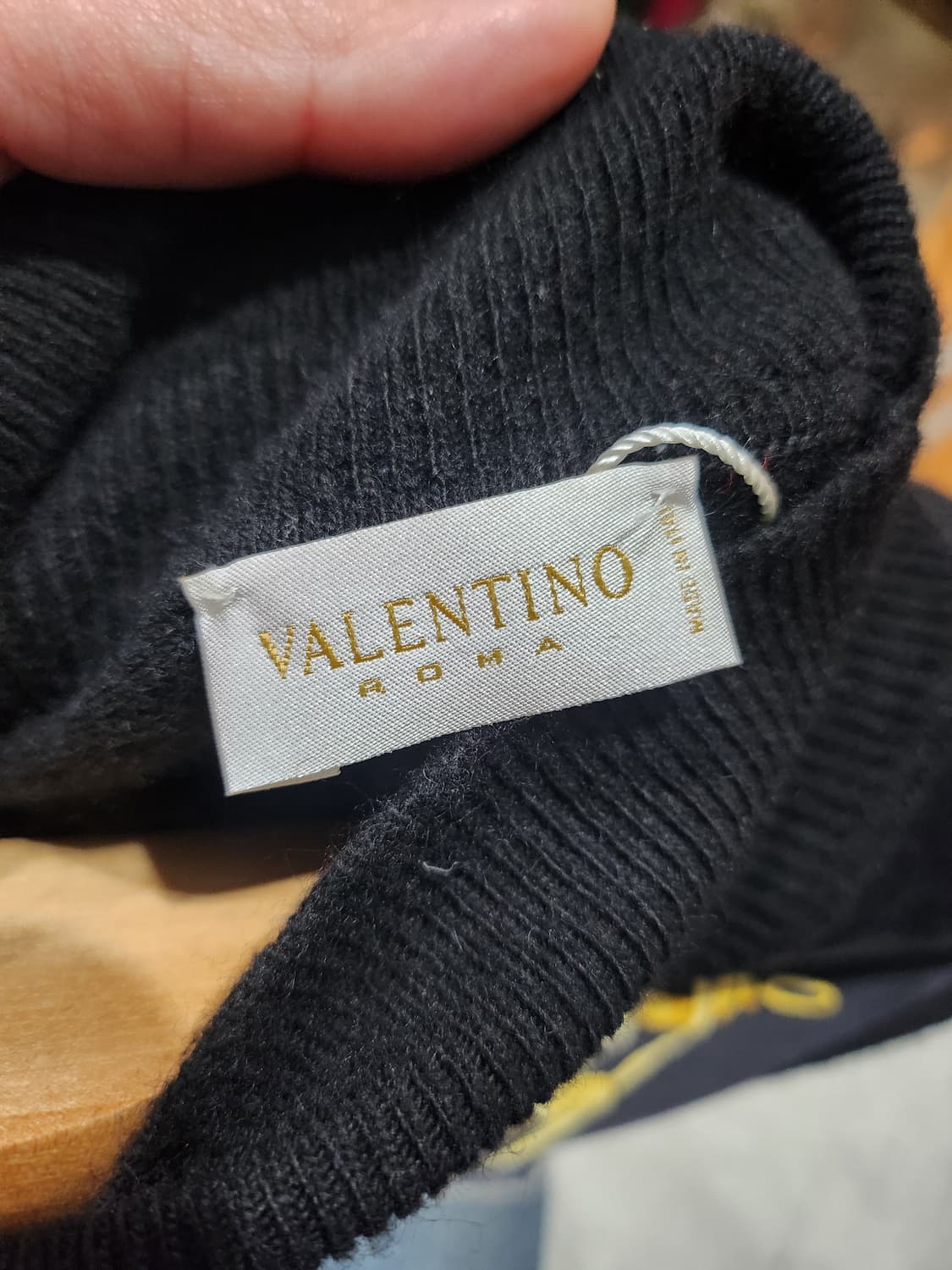 발렌티노 로마 체인 패턴 터틀넥 니트 44 정품 상품이미지3