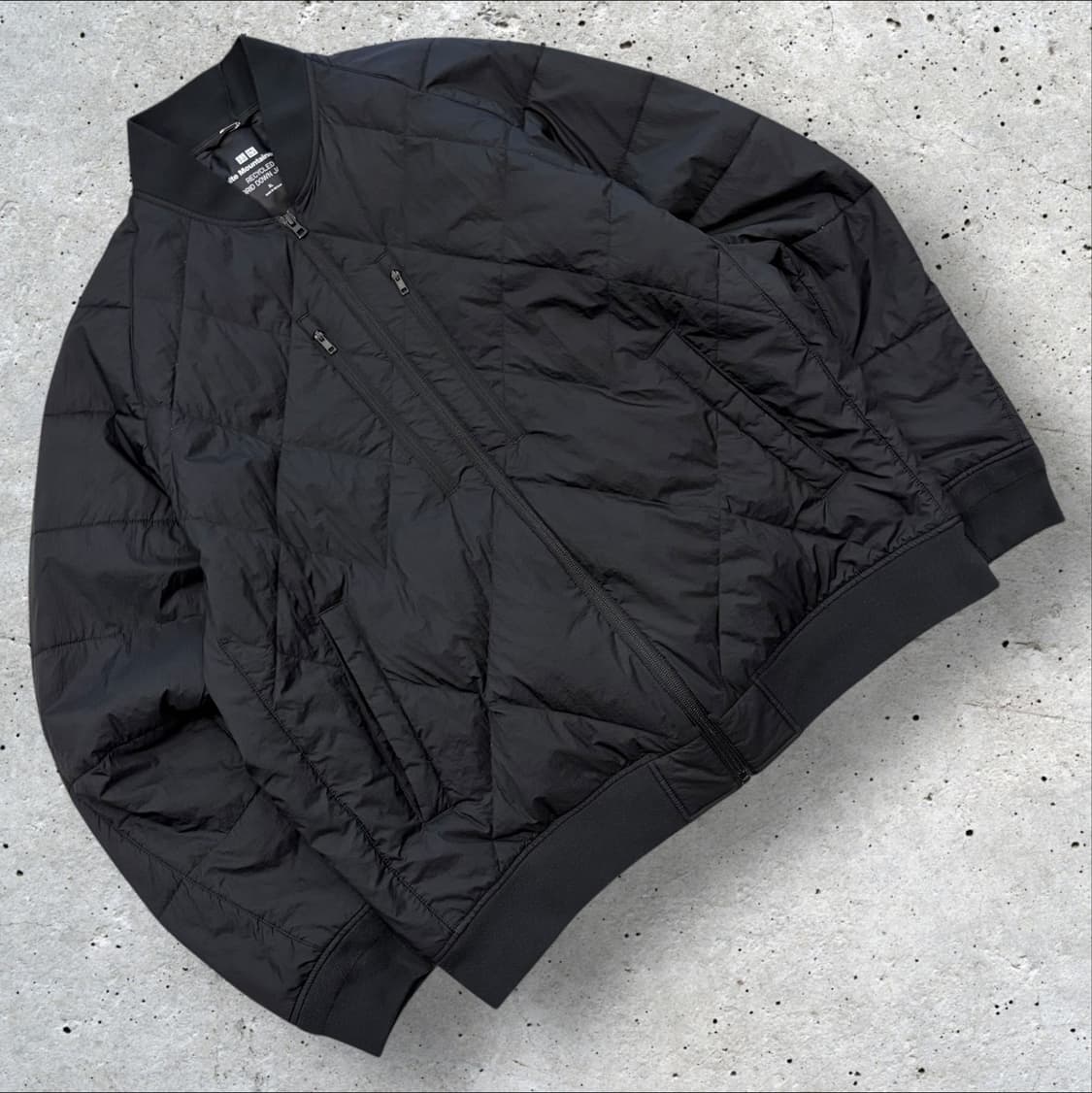 [XL] 유니클로 화이트 마운티니어링 경량 다운 자켓 블랙 C307 상품이미지1