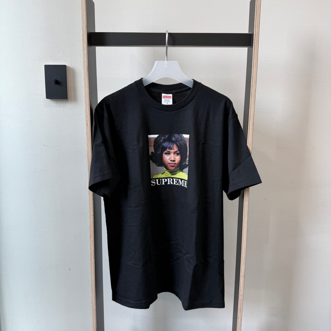 슈프림 로고 아레사 반팔 티셔츠 2컬러 상품이미지3