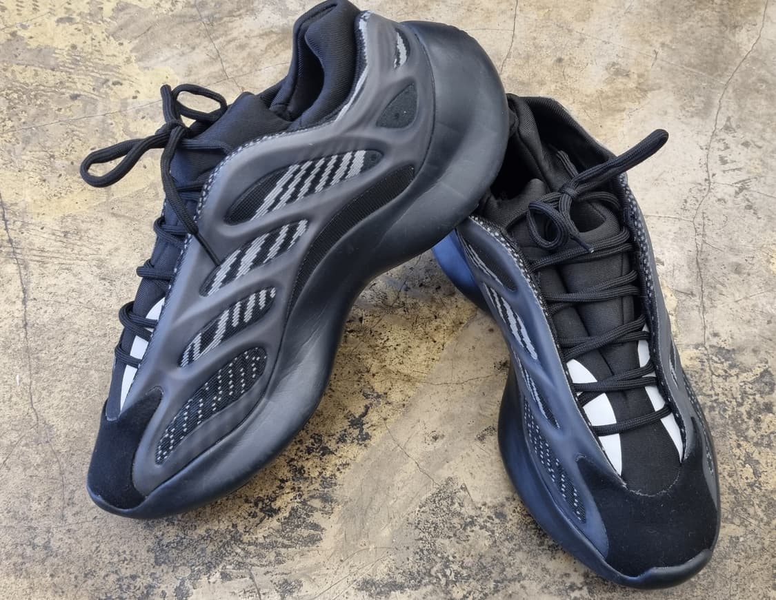 아디다스 이지 700 V3 '알바(Alvah)' 상품이미지1