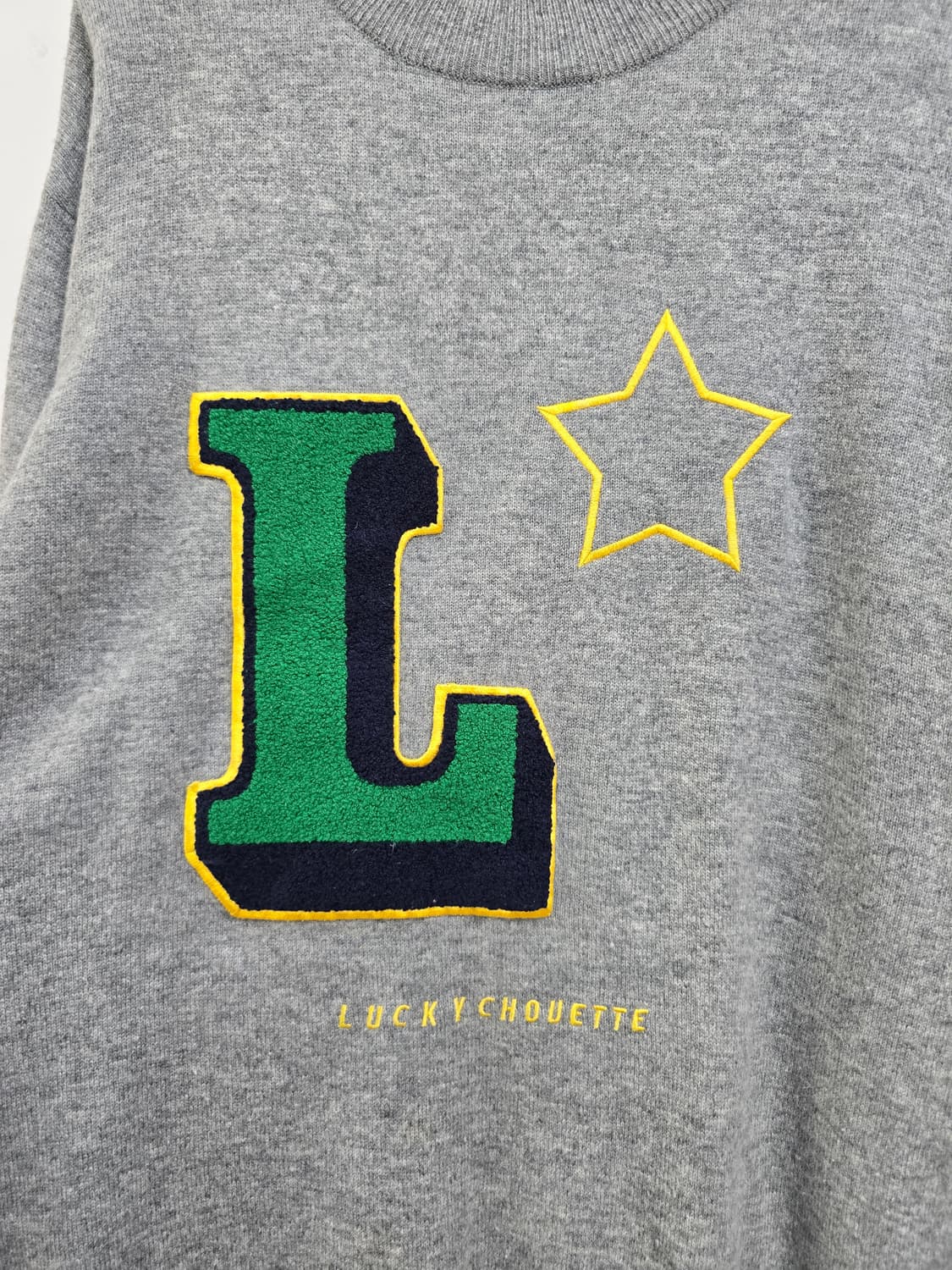 럭키슈에뜨 부클자수 루즈핏 니트 상품이미지4