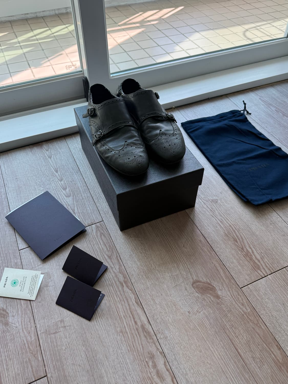 [uk9] 프라다 더블몽크 블랙 상품이미지1