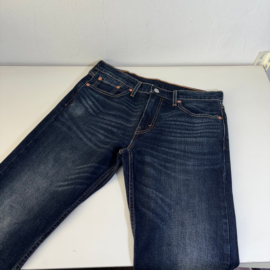 우먼L 리바이스502 진청워시드 레귤러핏 데님팬츠 상품이미지3