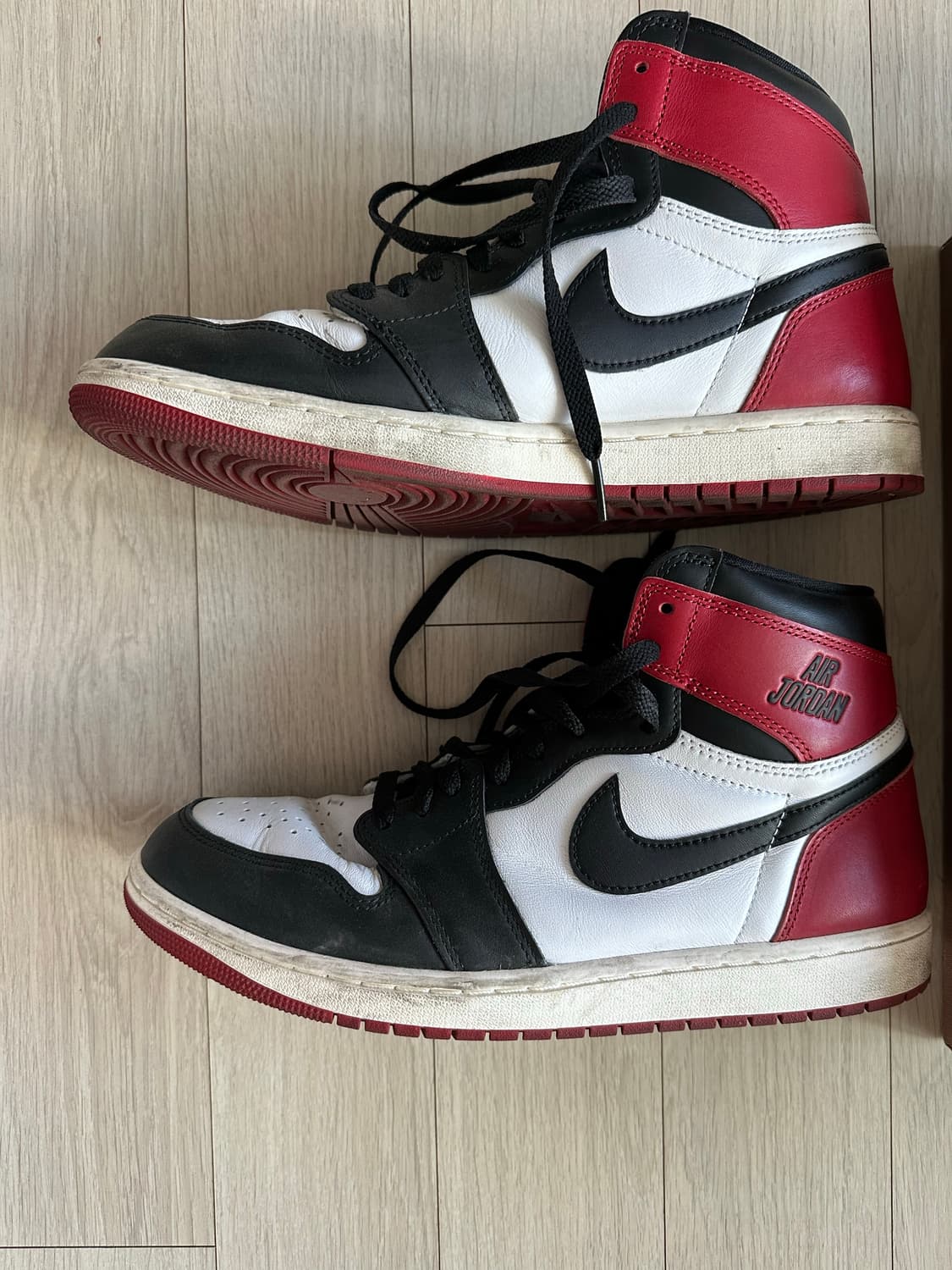 에어 조던1 레트로 하이 블랙토(2026) 상품이미지2