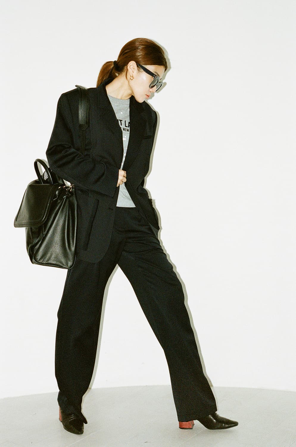 마뗑킴 핀턱슬랙스 네이비 상품이미지3