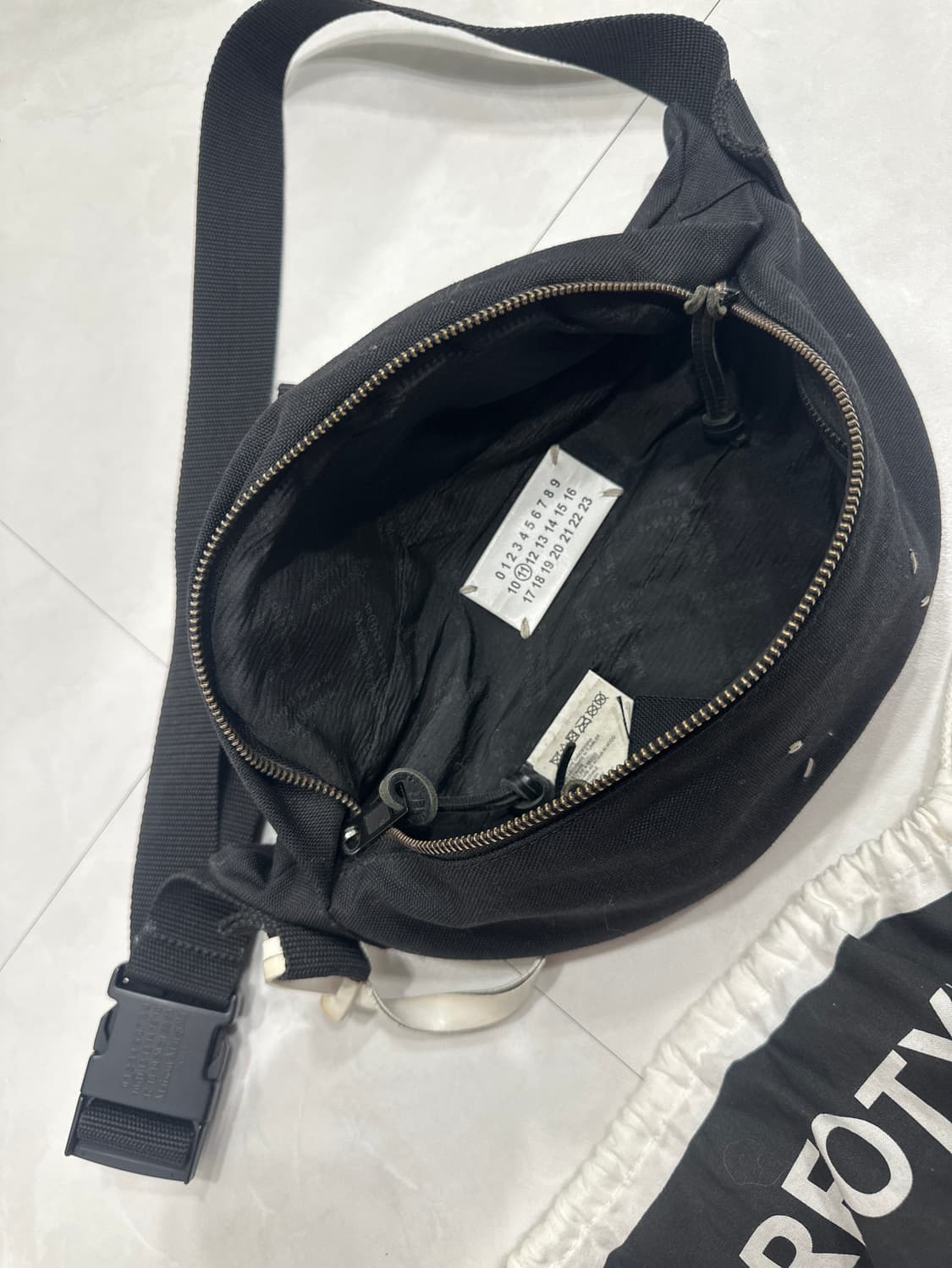 마르지엘라 힙색 판매해요 상품이미지2