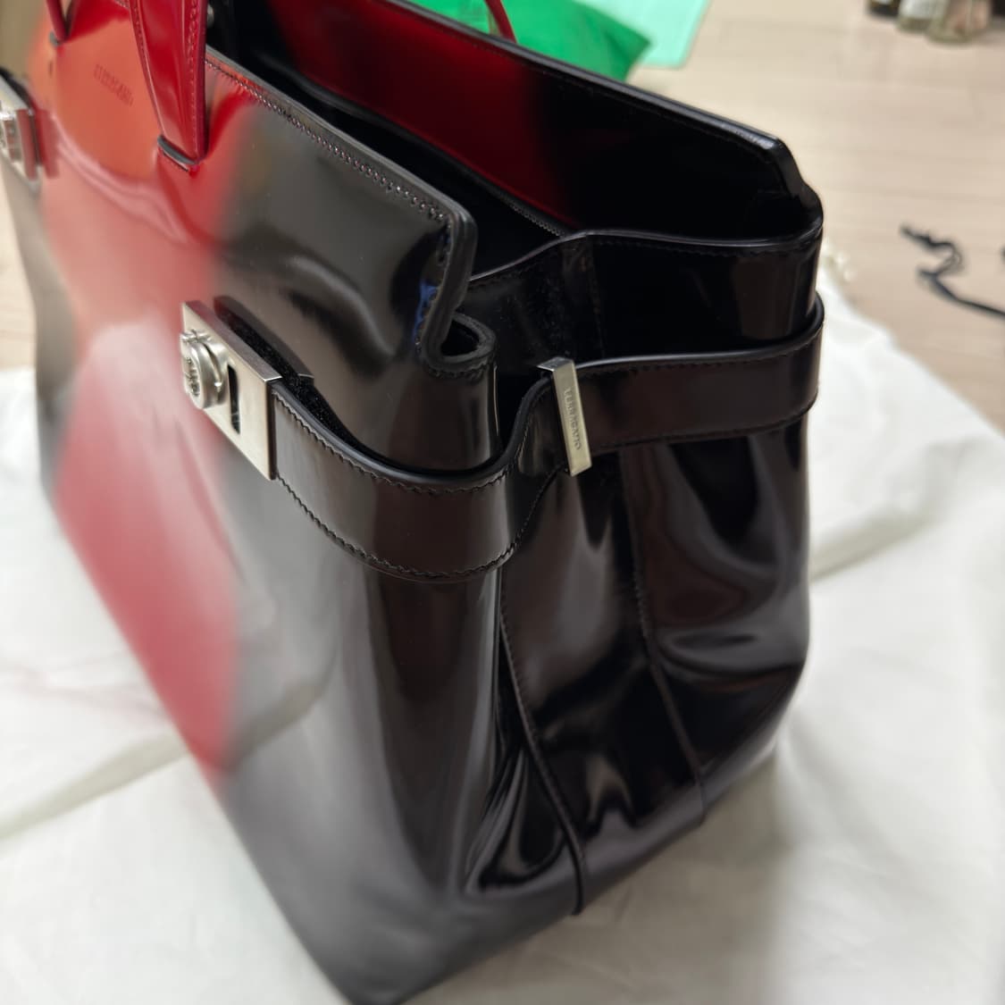 Ferragamo 페레가모 레더 토트백 새상품 상품이미지7