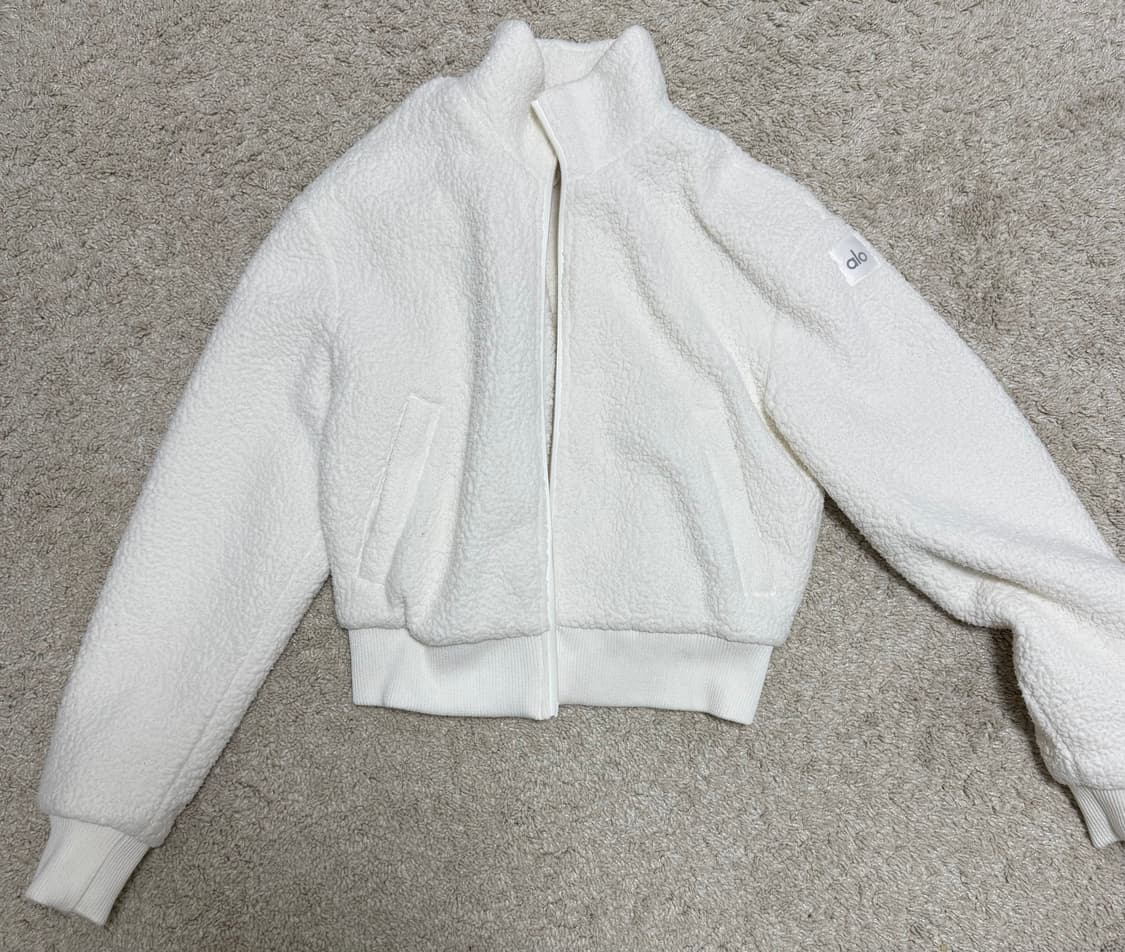 Alo foxy sherpa jacket 알로 요가 후리스 자켓 상품이미지2