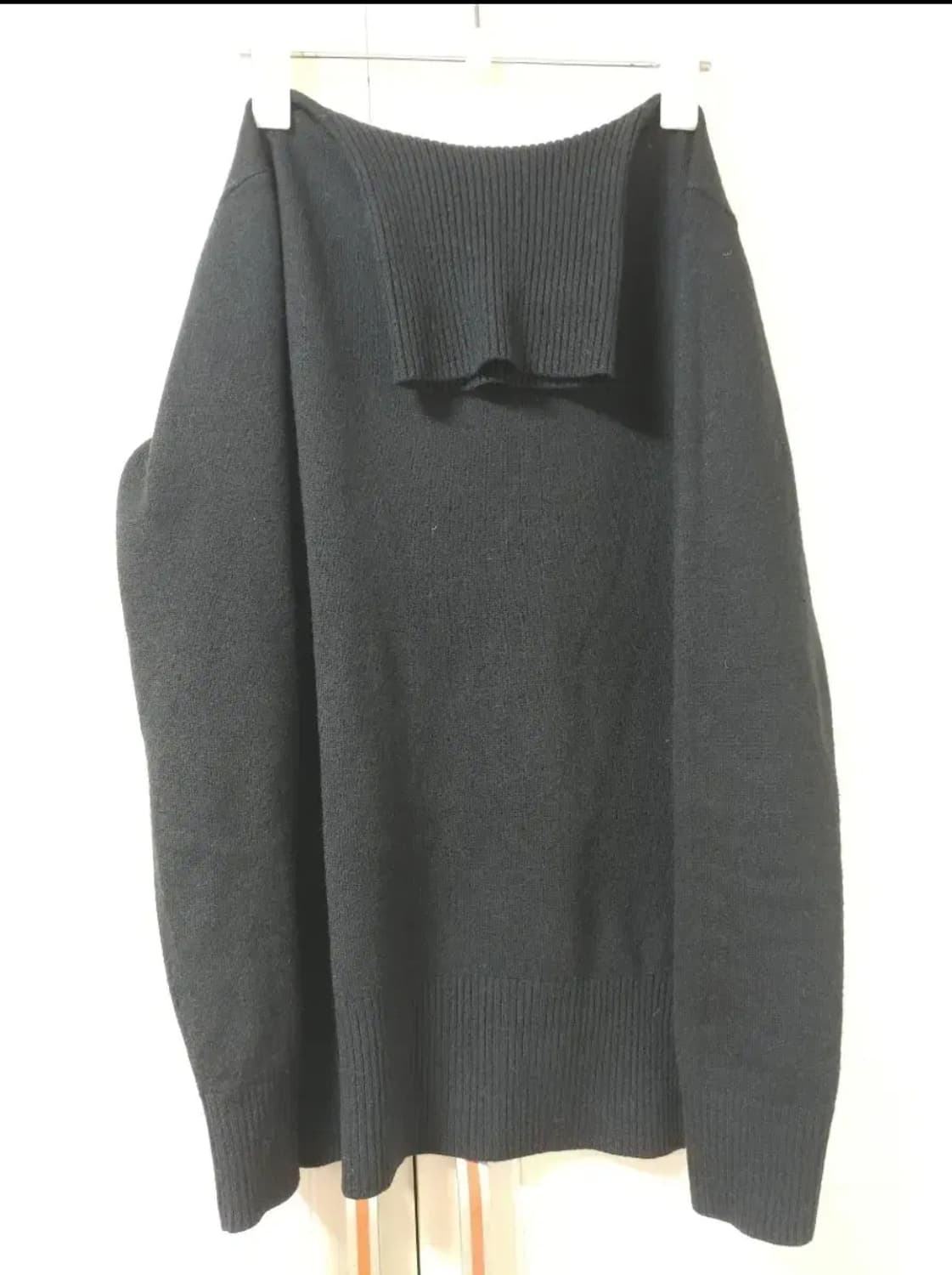 검정 터틀넥 폴라 니트티 f 상품이미지1