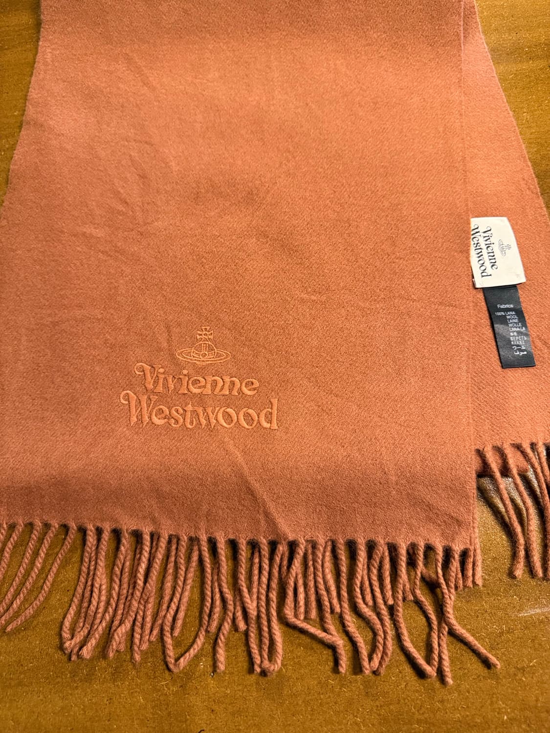 비비안웨스트우드  오브 로고 울 머플러 코랄 상품이미지2