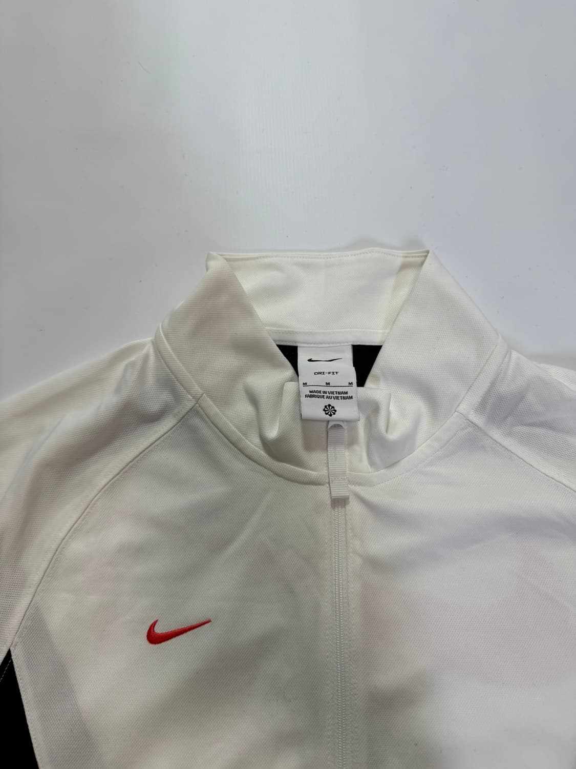 나이키 드라이핏 미드 레이어 사커 탑 화이트 블랙(M사이즈) 상품이미지3